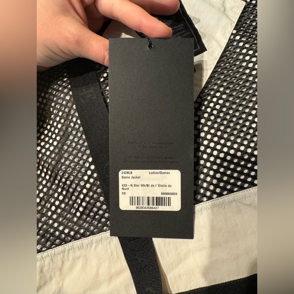 NWT Canada Goose Davie Jacket - Picture 9 of 10